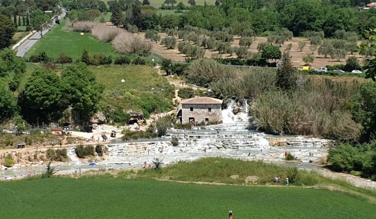 Casa Maira In Centro A Saturnia Villa Bagian luar foto